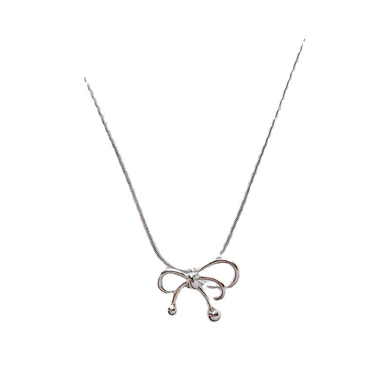 [no need to take off when taking a bath] hollow bow titanium steel necklace 2024 new trendy design hollow clavicle chain