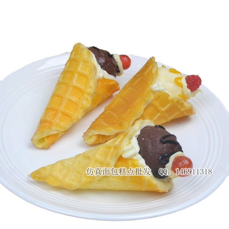 Simulation ice cream cone waffle ice cream model creative keychain gift simulation food jewelry pendant