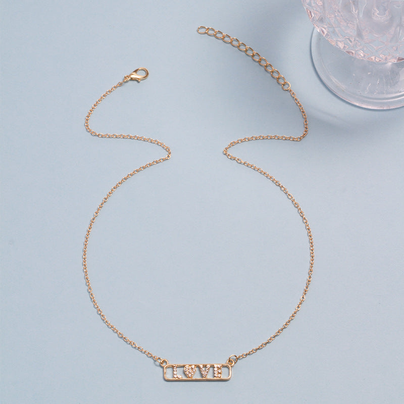 Wholesale letter necklaces - european & american style, cross-border autumn/winter jewelry & accessories, high-end diamond-studded love women's gold-plated choker