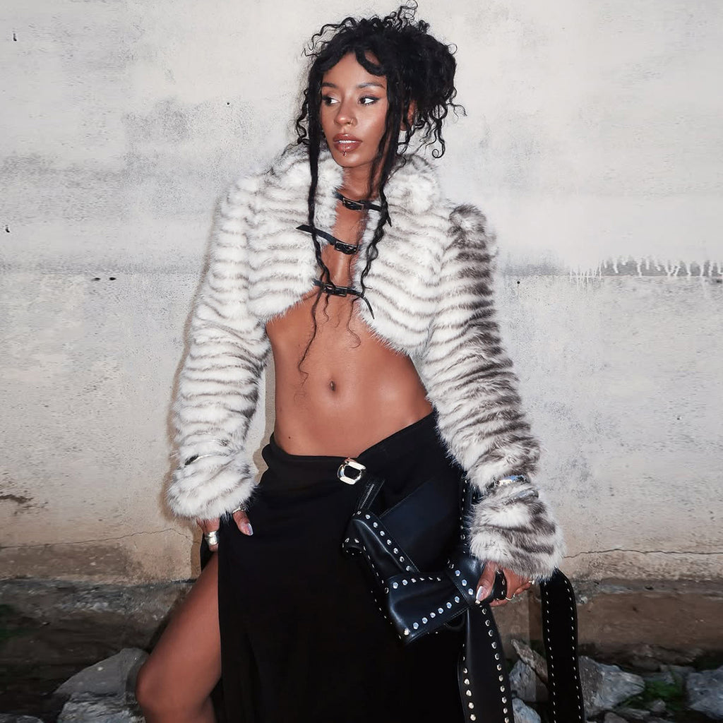 Europe and the United States  2025 autumn and winter new women's clothing fashion high-end fur fused metal leather buckle cardigan long-sleeved jacket