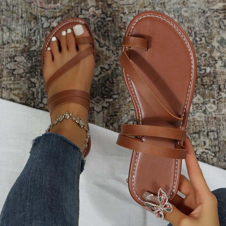 exclusive supply of plus-size women's slippers,  summer new style, solid color round toe, single-strap flat, outdoor casual sandals