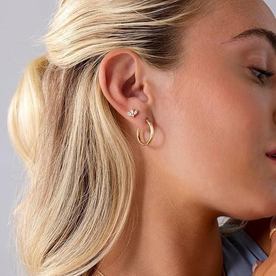 Versatile cross-border fashion minimalist earrings - symmetrical three-leaf clover design, premium micro-paved cubic zirconia stud earrings, copper plated
