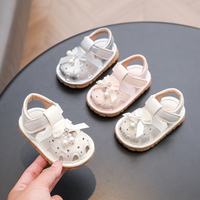 summer new girls' closed-toe sandals, 0-2 years old soft sole baby first walker shoes with bow, baby squeaky shoes