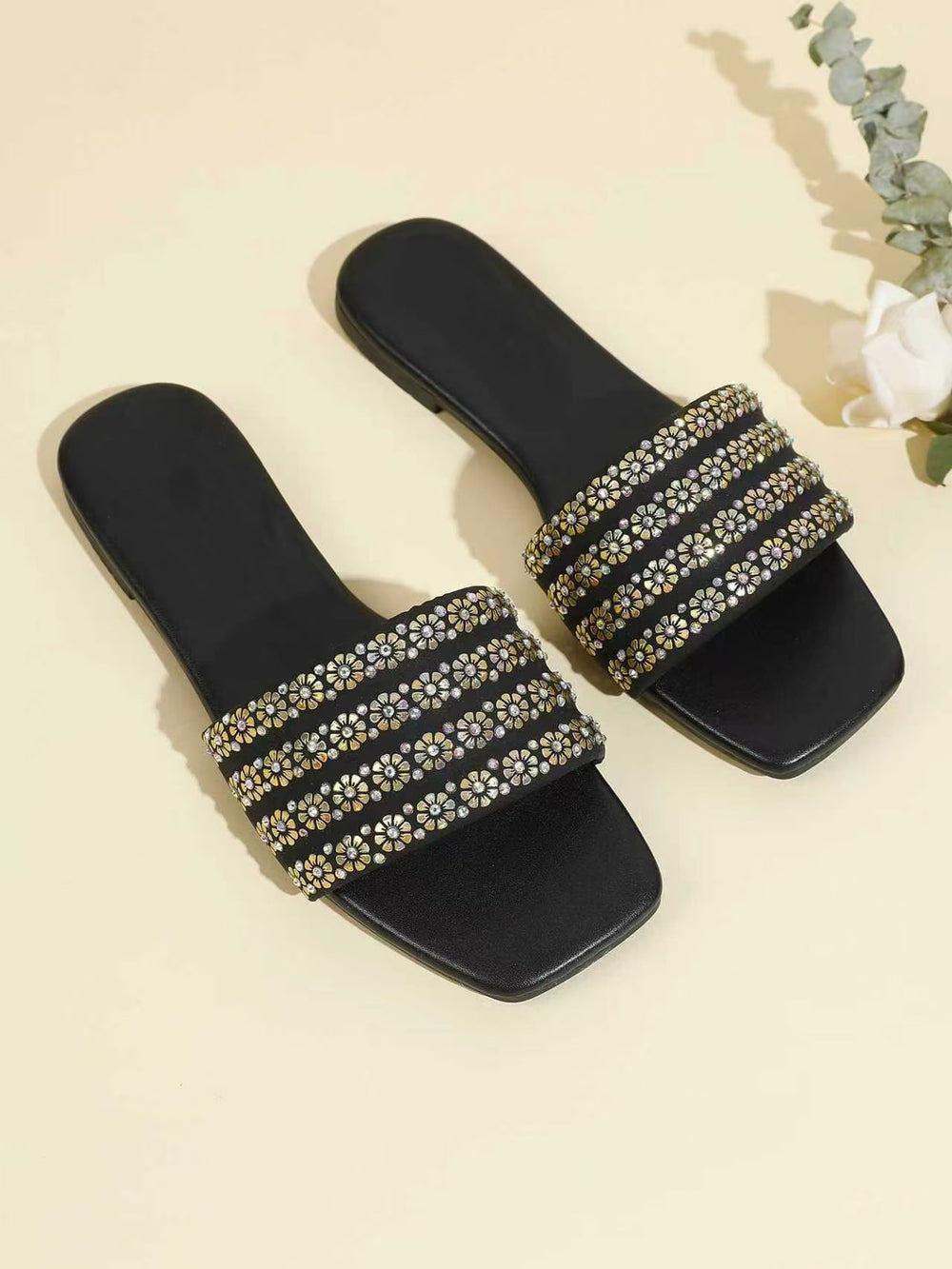 2025 summer new rhinestone flat sandals women's outdoor square toe open toe flip-flops plus size casual slippers wholesale