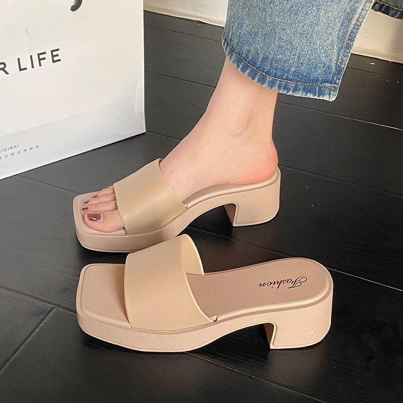 hot-selling 2025 new wedge heel slippers for women, summer outdoor wear, thick-soled, non-slip, fashionable, versatile, mid-heel sandals for export