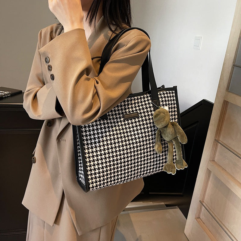 Canvas bag women's large capacity 2025 new autumn versatile shoulder bag cloth bag leisure class commuter tote bag