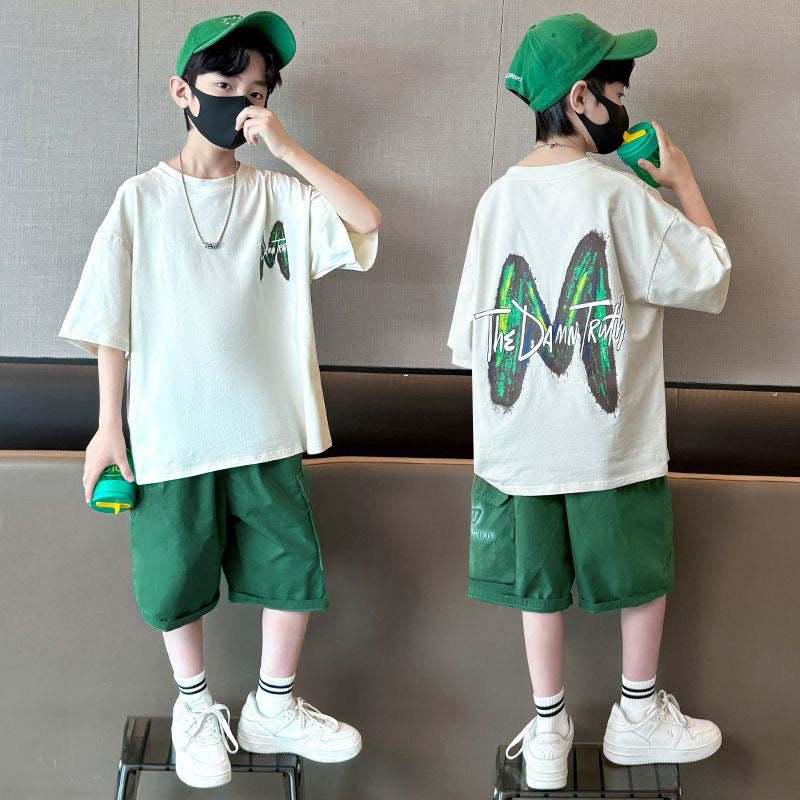 Boys' summer collection : new summer short-sleeve sets for mid-to-large children - cool, stylish, and trendy summer outfits for your little maverick