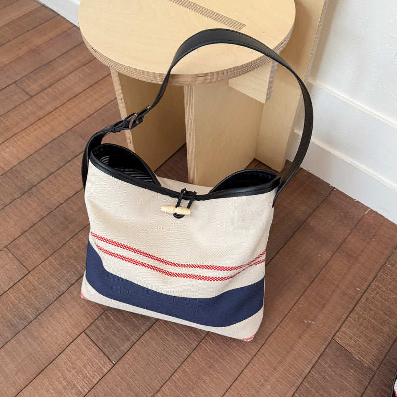 Fashion super hot niche bag women 2025 new casual versatile messenger bag summer popular handbag bucket bag