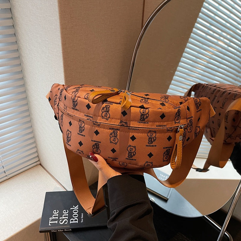 Foreign orders are popular this year, cute bear messenger bags for women's 2025 summer new large-capacity and lightweight chest bags and fanny packs.