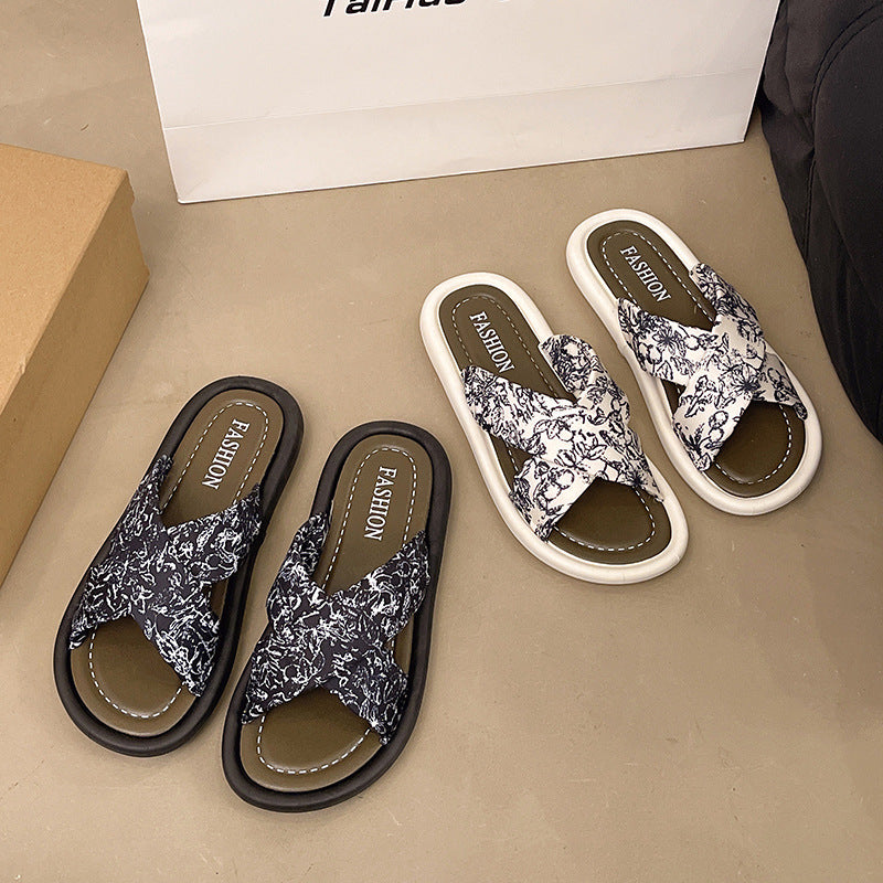 Women's flip-flops summer outdoor wear 2025 new cross-border fashion flip-flops non-slip versatile sandals women's