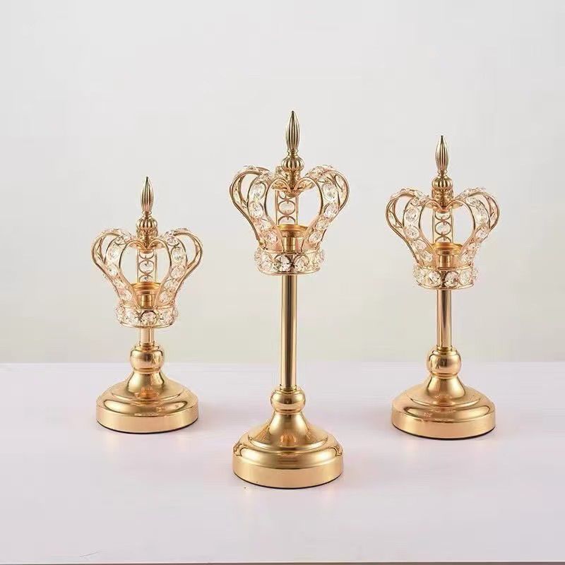 European-style crown light luxury gold metal candlestick wedding table metal props ornament romantic candlelight dinner atmosphere