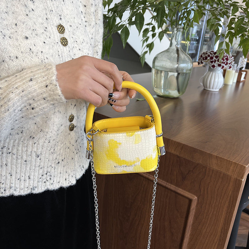 Foreign trade cute girl dopamine mini chain lipstick portable small bag women 2025 new trend messenger bag