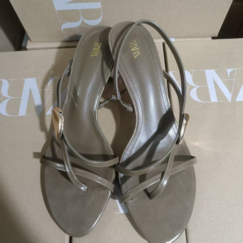 2025 summer new french chic thin strap thong chunky heel sandals women's outdoor versatile single strap beach sandals 203-27