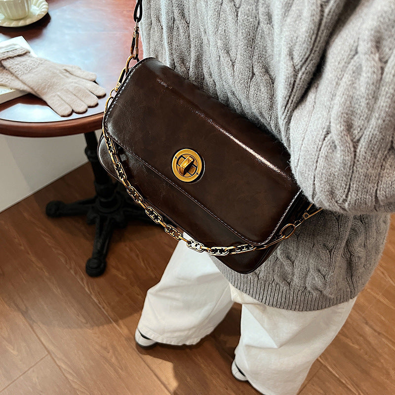 Fashion trend generous small square bag women's 2025 new shoulder armpit bag commuter messenger bag