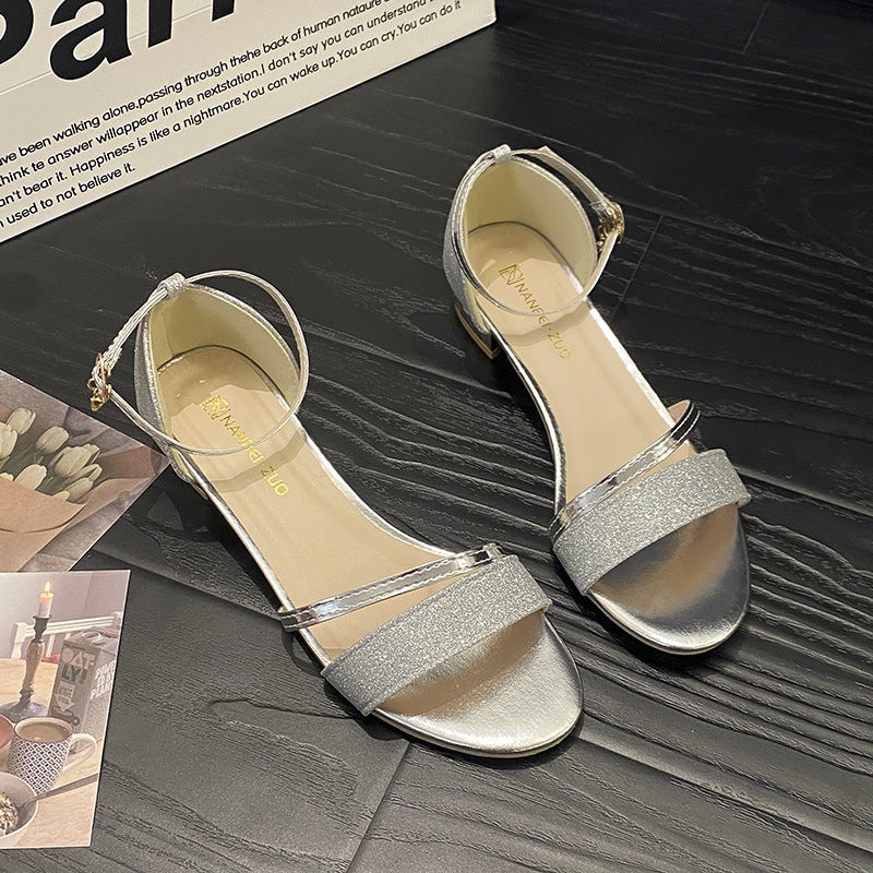 2025 summer new women's sandals: fashionable student style, closed-toe, single buckle strap, trendy plus size flat sandals for women