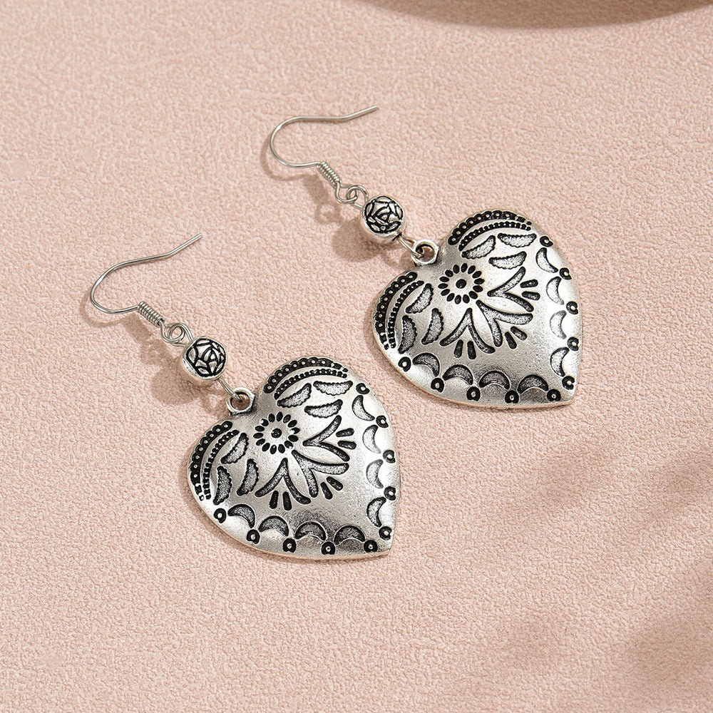 Gothic heart-shaped earrings wholesale, european and american cross-border vintage, retro, exaggerated design, silver peach heart stud earrings and dangles