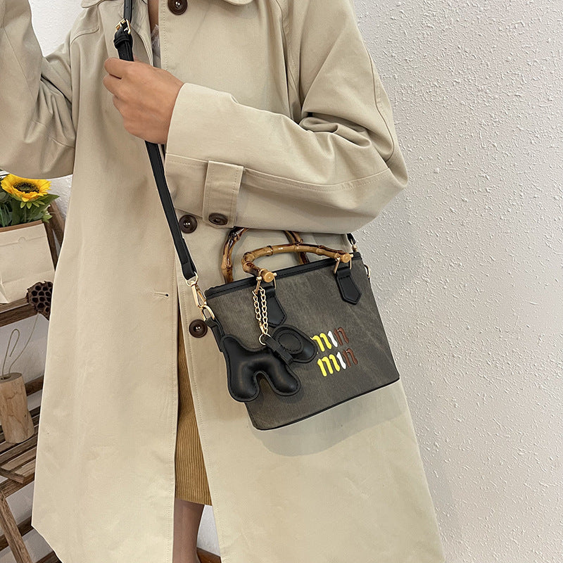 Straw 2025 new small square bag pastoral hand-woven tote bag seaside vacation beach shoulder bag