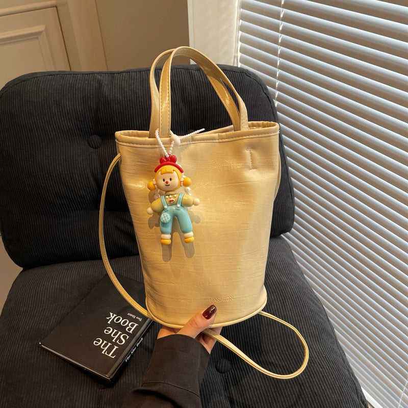 Cross-border popular small bags for women's summer versatile 2025 new simple and popular messenger bags Korean version of casual bucket bags