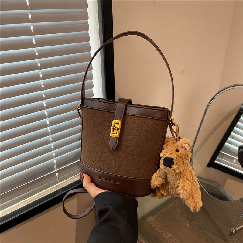 Fashion leopard print bag large capacity women's 2025 new autumn and winter popular foreign style messenger bag fashion portable bucket bag
