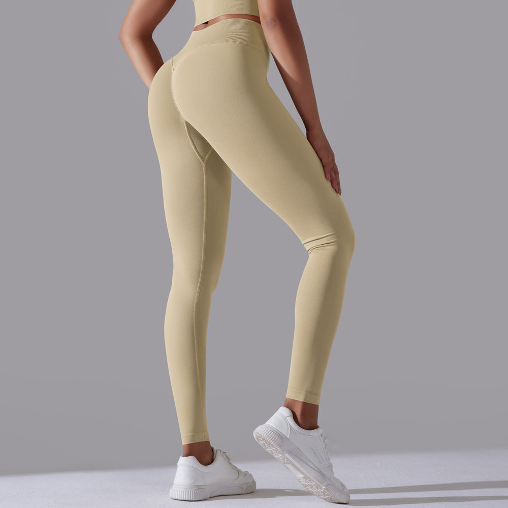 European and american new seamless yoga outfit sexy open-back workout set high-waisted butt-lifting leggings running fitness set