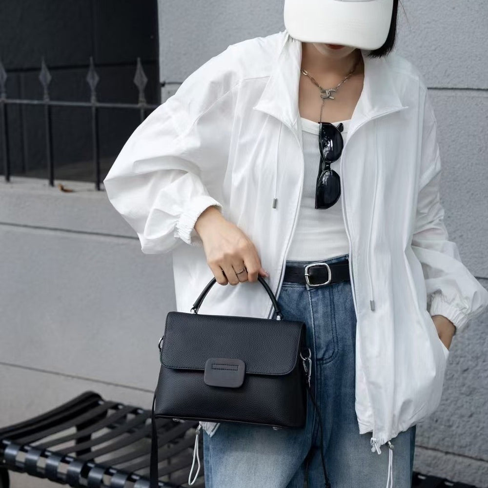 Top-grain leather women's shoulder bag, crossbody bag, minimalist and stylish. classic shell bag design for women, featuring two shoulder straps, large capacity, and soft leather