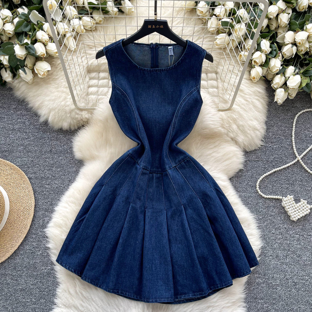 Classy sense of niche fashion sleeveless round neck denim dress for women summer waist slimming lookelegant pleated vest dress