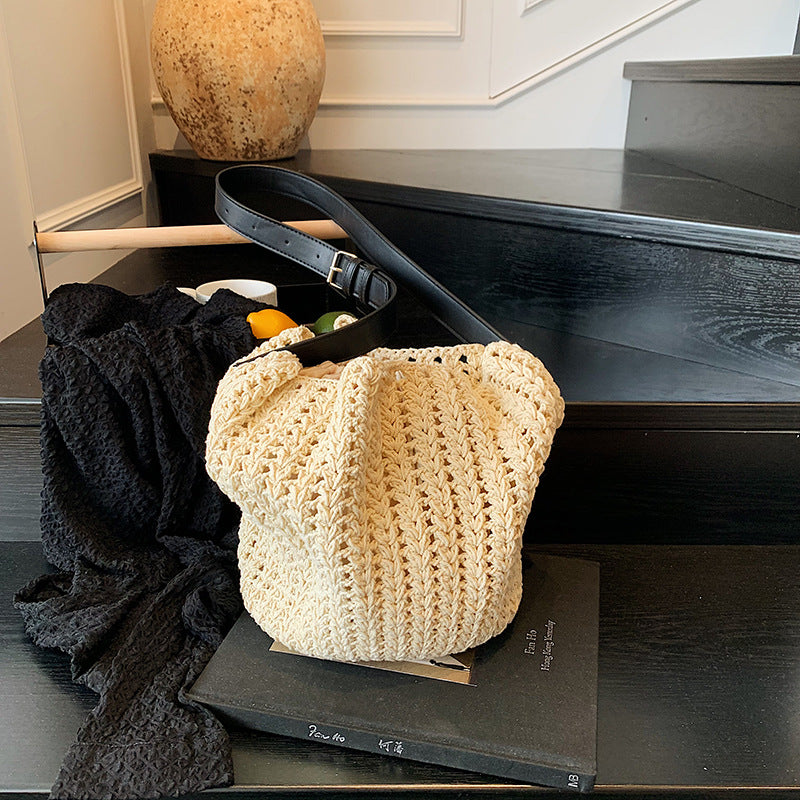 Foreign trade is popular this year, super-hot niche woven bags, women's 2025 new commuter versatile messenger bags, bucket bags