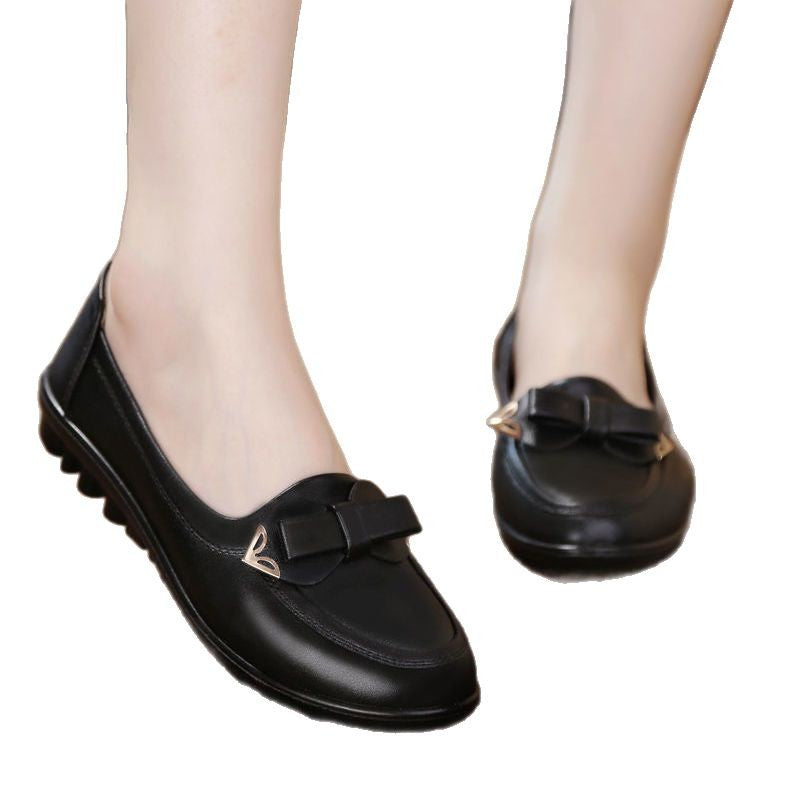 Women's comfort shoes: casual flats for seniors - soft sole, non-slip, comfortable, autumn, low-cut leather shoes, flat work shoes