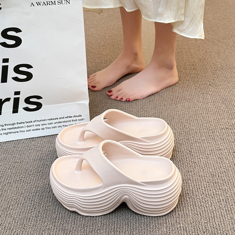 New summer women's platform slides: non-slip, stylish, and trendy. these height-boosting sandals are perfect for beach, outdoor, and everyday wear. a versatile and fashionable choice