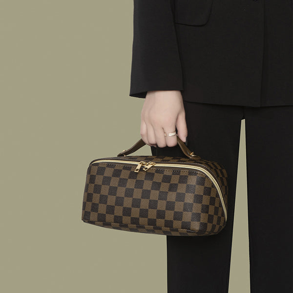 Cross-border new waterproof portable cosmetic bag, women's business trip portable toilet bag, high-end retro checkerboard storage bag