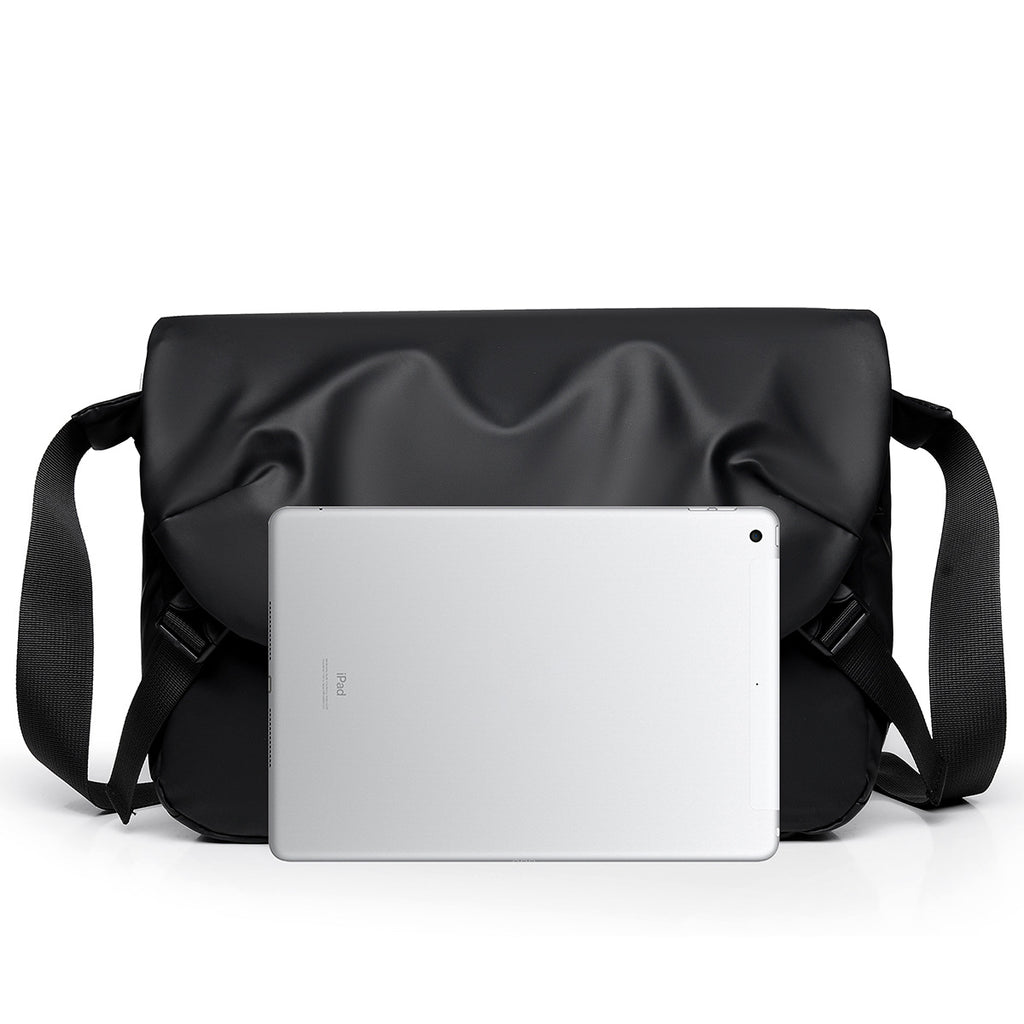 Cross-border trend men's messenger bag fashionable and versatile multi-compartment multi-functional anti-splashing casual shoulder messenger bag