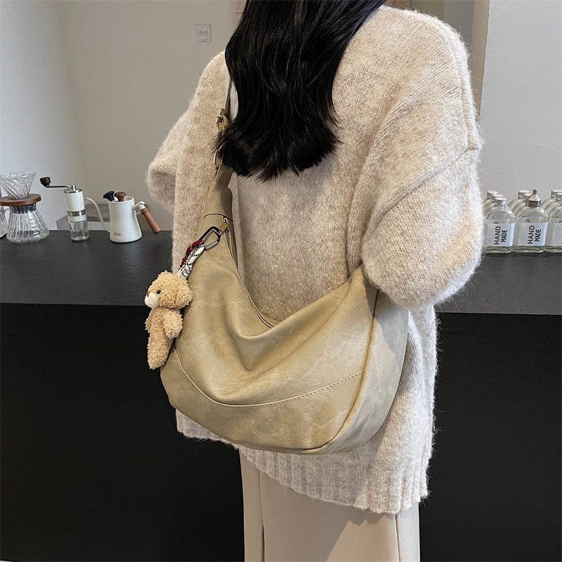 Autumn new large-capacity lazy wind commuter bag casual shoulder bag high texture pendant messenger bag tote bag