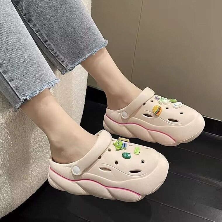 2024new arrival shit-stepping clogs for women outwearsummercutepopularthick sole nurse beach two-wear toe-cap slippers