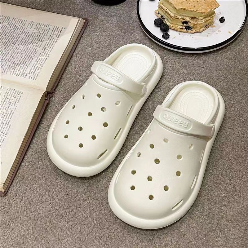 Summer clogs for women, high-end 2024 new style, cute beach sandals for outdoor wear, non-slip flat sandals