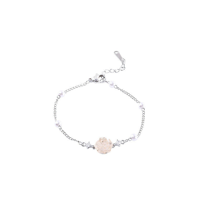 French camellia pearl bracelet for women, 2026 new arrival, light luxury niche style, lightweight luxury fashionable versatile hand jewelry