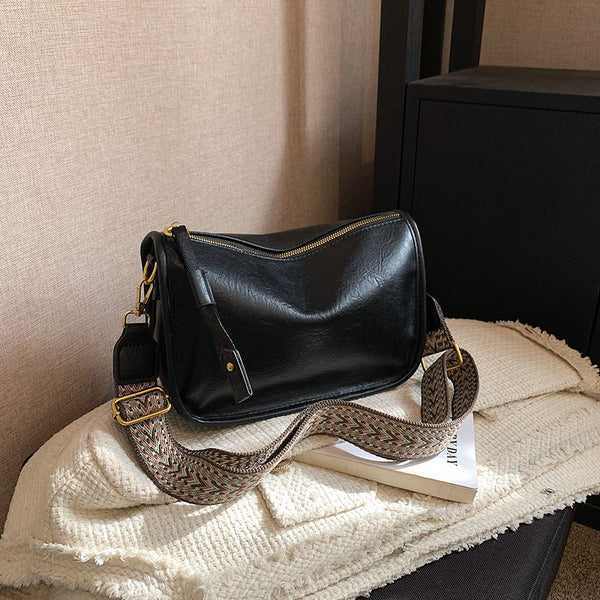 Large-capacity bag women's autumn and winter versatile 2023 new retro broadband shoulder messenger bag women's texture pillow bag
