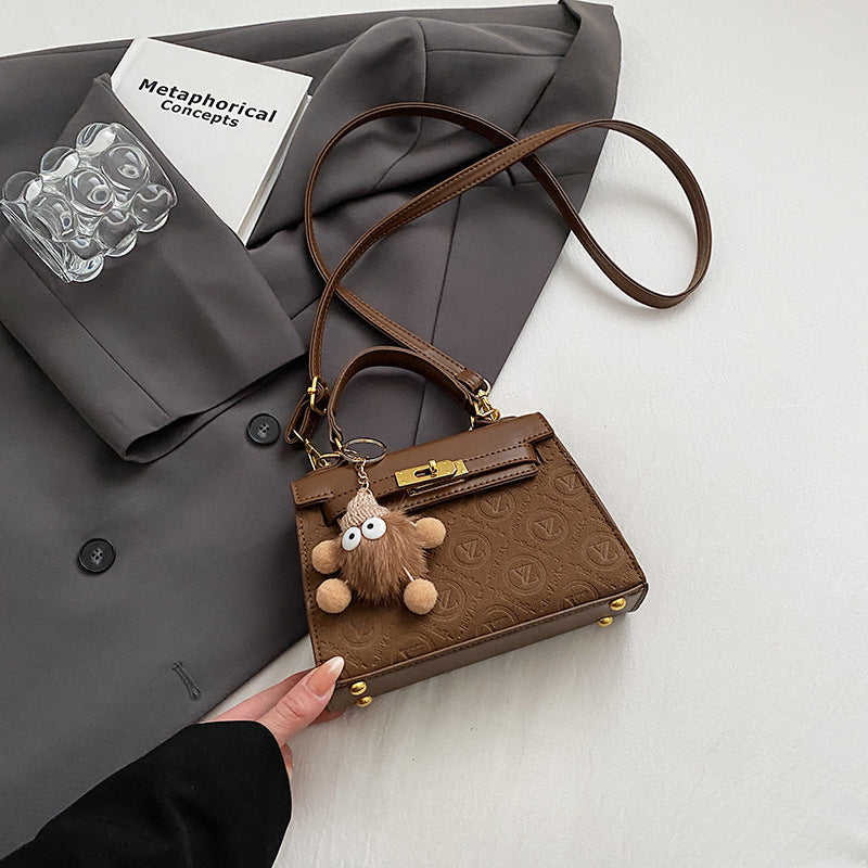 Retro classic bag women's 2025 spring and summer new fashion embossed shoulder messenger bag high-end portable Kelly bag