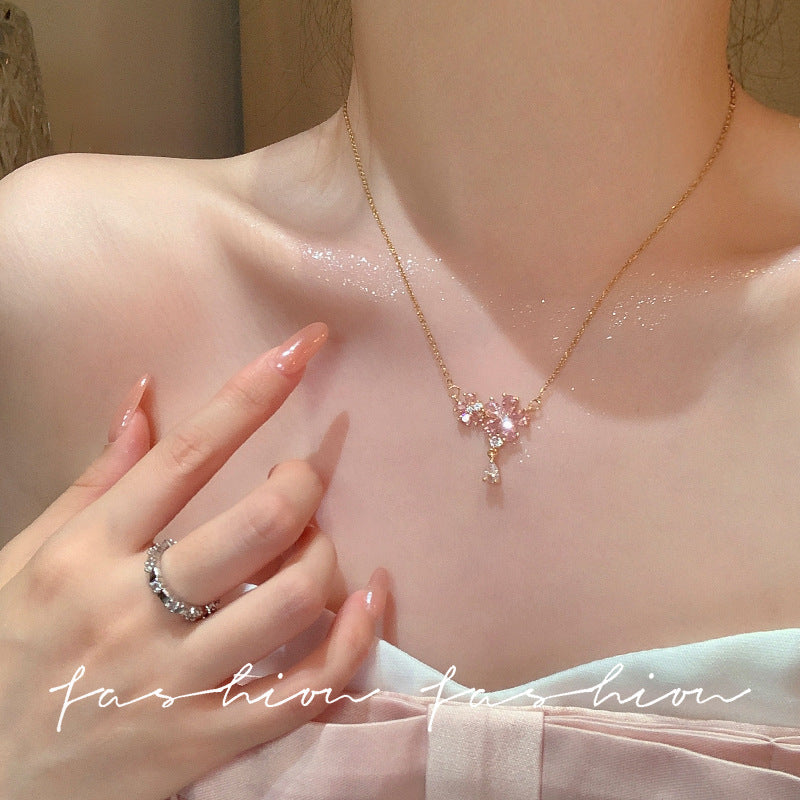 Korean style super sparkly full zircon flower titanium steel necklace - women's luxury, unique, high-end clavicle chain accessory, elegant choker