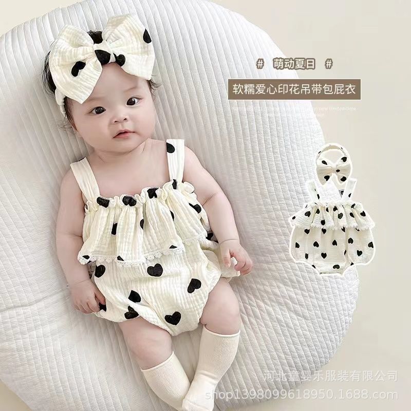 Summer lightweight infant romper - adorable heart print, perfect for baby girls!