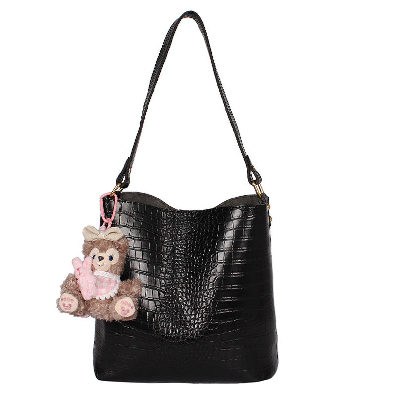 Big bag women's bag 2025 new crocodile pattern bucket bag fashionable large capacity messenger bag commuter women's shoulder bag