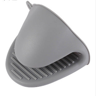 Heat-resistant oven mitts, kitchen utensil clips, silicone non-slip baking oven microwave plate grippers, 43g