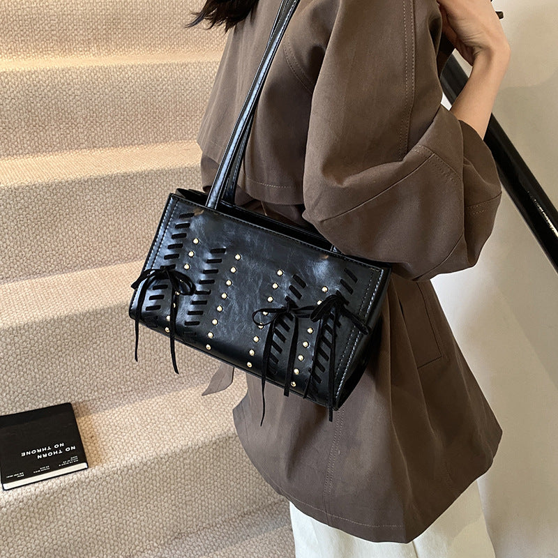 Retro texture underarm bag women's autumn and winter 2025 new simple and versatile tote bag large-capacity shoulder commuter bag