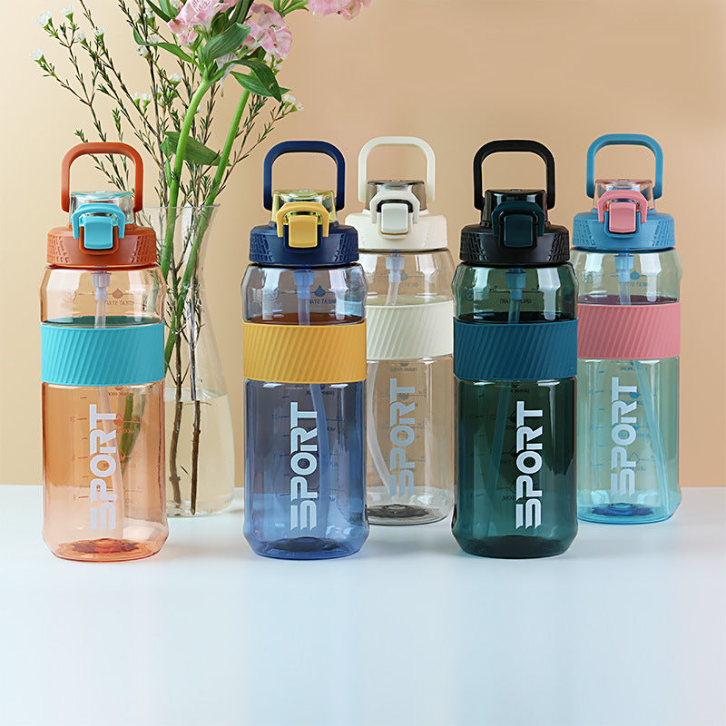 Carefully selected plastic water cups, fitness water bottles, outdoor sports portable satchel straw cups, large capacity, sealed and leak-proof