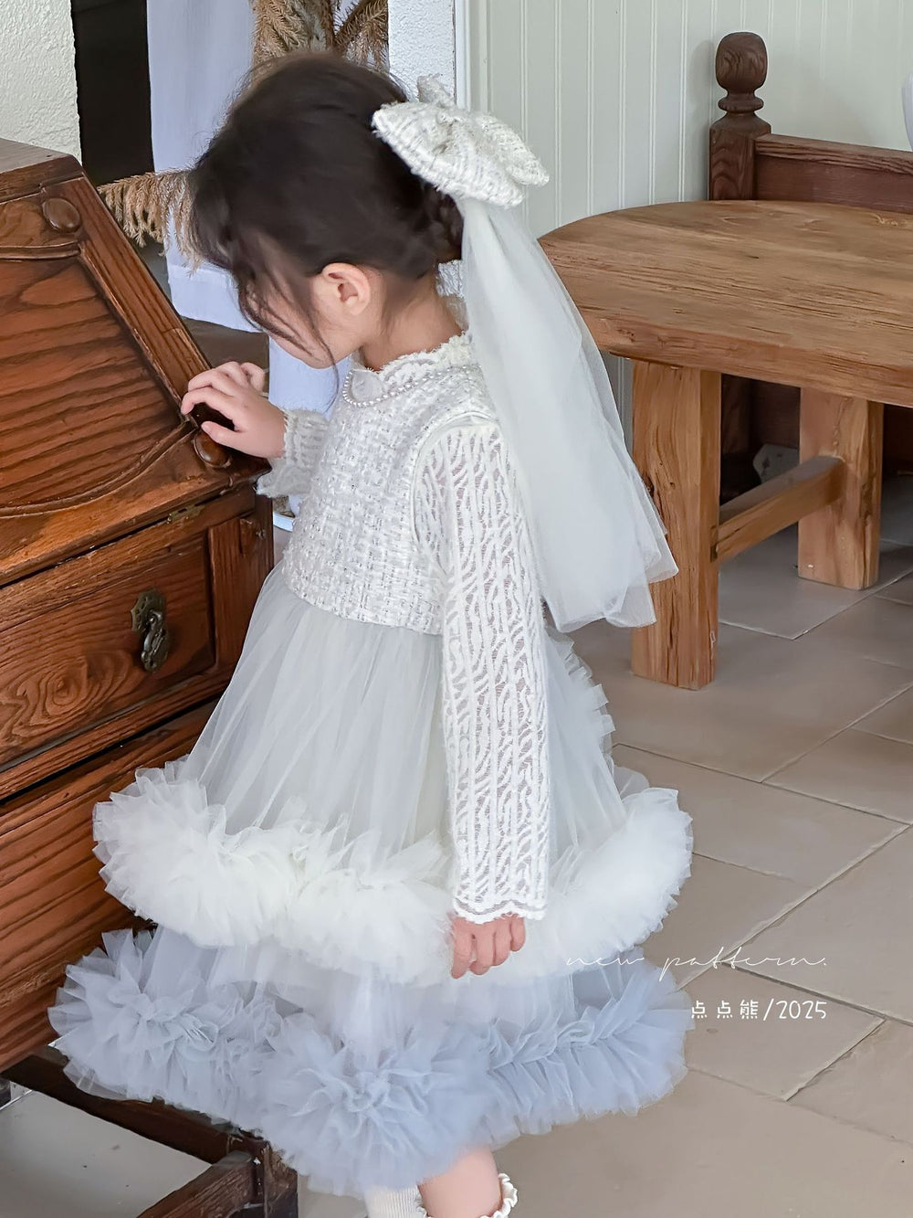 Girls' dress  autumn new collection: chanel-inspired tweed vest dress with lace-trimmed top and mesh skirt set