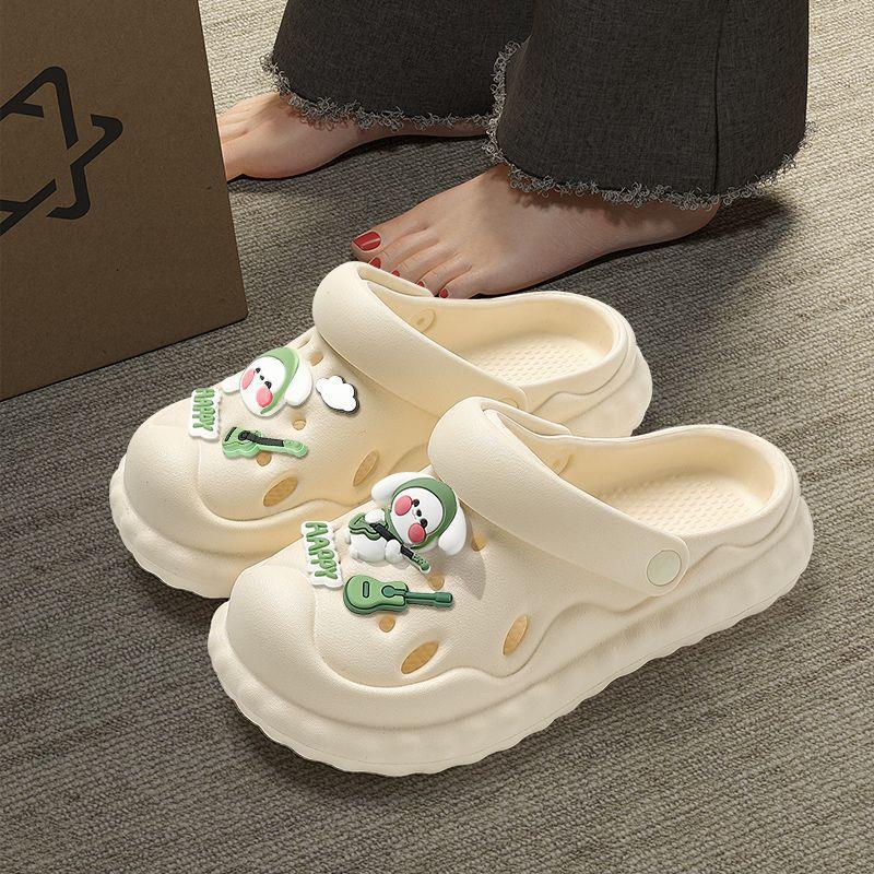 Crocs women's summeroutwear2023new arrivalthick solepopular beach stepping on shit toe-cap half-cool slippers summer