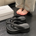 Women's flip-flops, low heel 4cm, summer outdoor beach seaside 2025 new flip-flops for women, popular on the internet