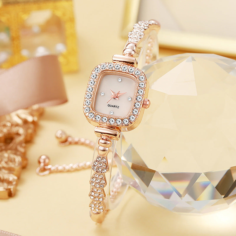 new small square quartz watch for women, elegant ladies' bracelet watch, suitable for middle and high school students