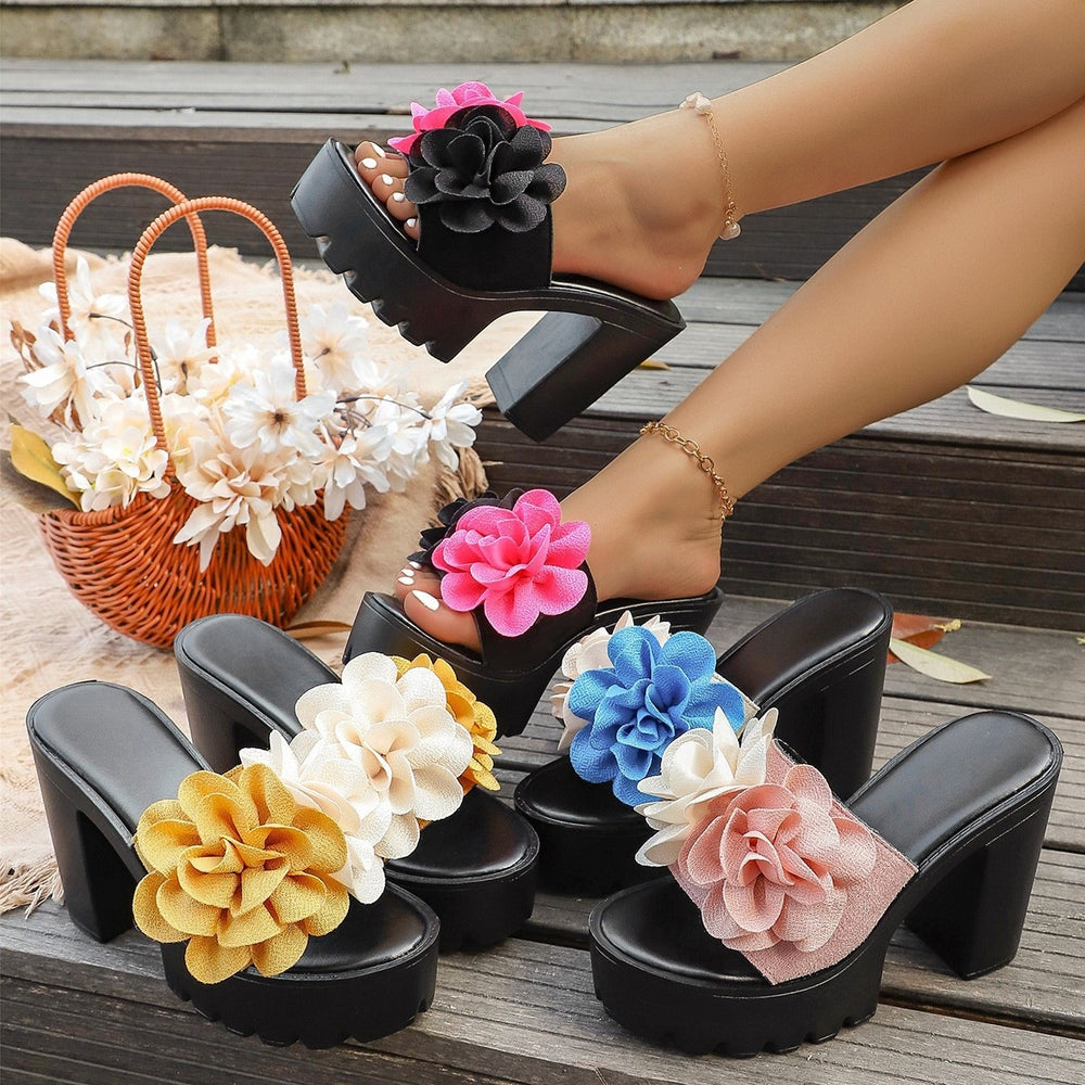 Plus size women's sandals for export -  summer new arrival: one-strap, floral appliqué, wedge heel, thick-soled beach slippers for cross-border e-commerce