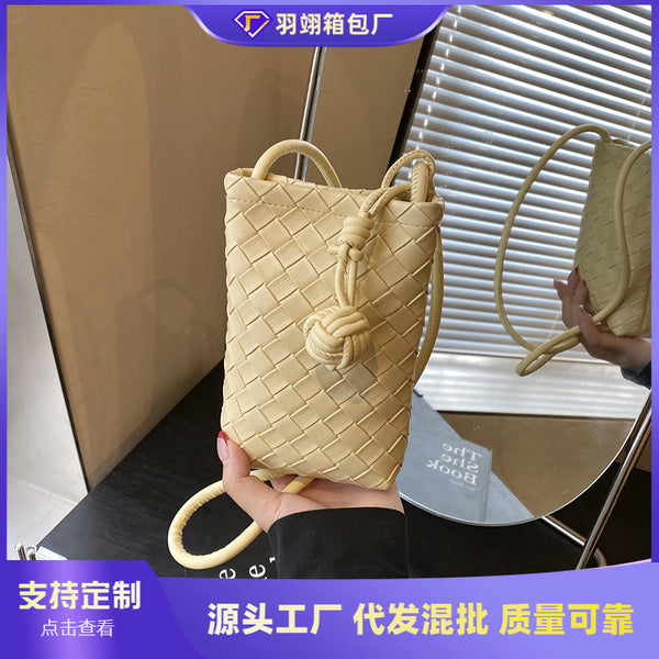 Small bag for  mobile phones Women's Summer 2025 new simple and versatile messenger bag Korean version of popular mobile phone bag