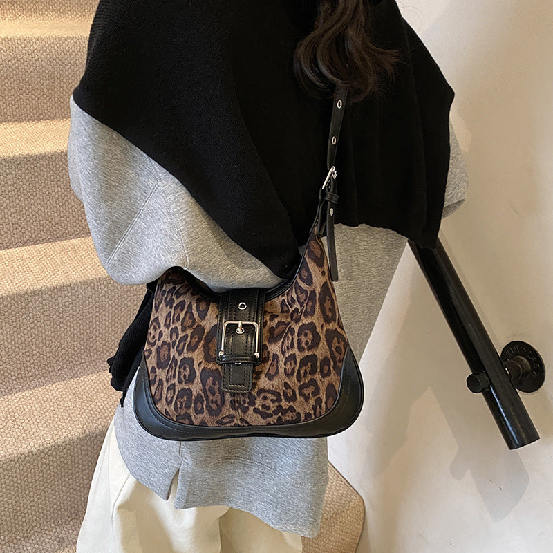 New retro niche design shoulder messenger bag women's fashion leopard print high temperament casual versatile magnetic buckle bag